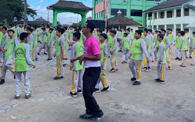 MTsN 1 Pangkalpinang Bangun Budaya Hidup Sehat Lewat Senam Jumat Sehat