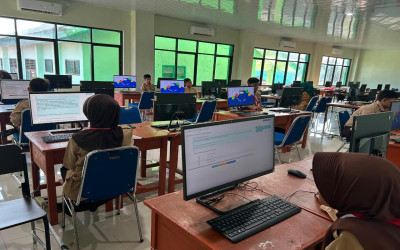 Hari Terakhir Asesmen Sumatif Akhir Semester Genap, MTsN 1 Pangkalpinang Pastikan Pelaksanaan Ujian Berjalan Lancar